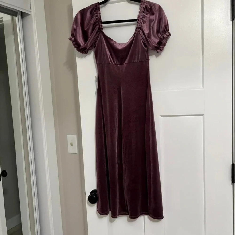 Violet velvet‎ All in Favor midi dress new with tags* puff sleeve